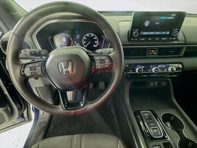 Photo of 2025 Obsidian Blue Pearl Honda Pilot