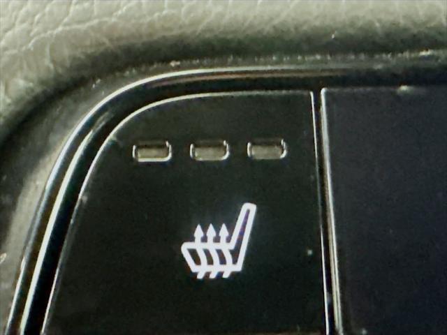 Photo of 2025 Obsidian Blue Pearl Honda Pilot