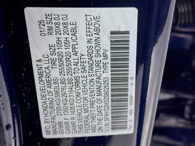 Photo of 2025 Obsidian Blue Pearl Honda Pilot