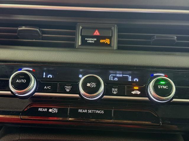 Photo of 2025 Obsidian Blue Pearl Honda Pilot