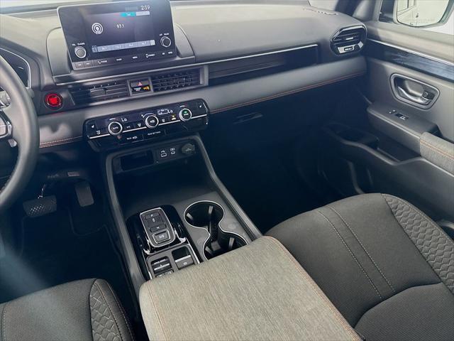 Photo of 2025 Obsidian Blue Pearl Honda Pilot