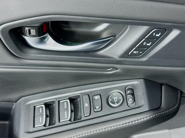 Photo of 2025 Urban Gray Pearl Honda Accord Hybrid