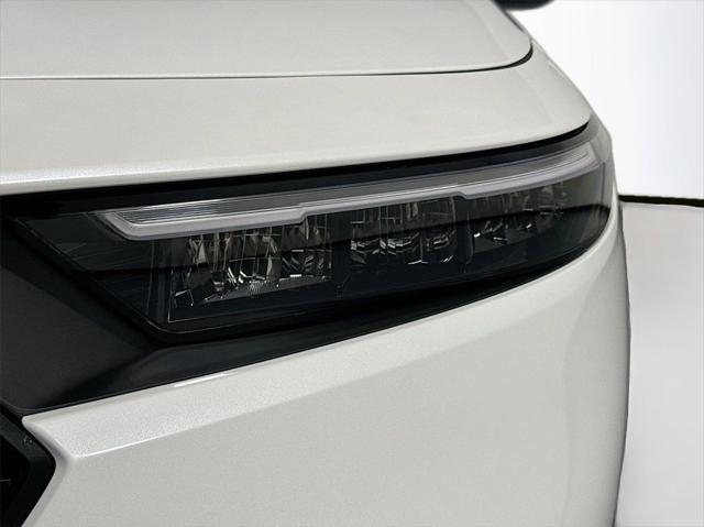 Photo of 2025 Platinum White Pearl Honda Accord Hybrid