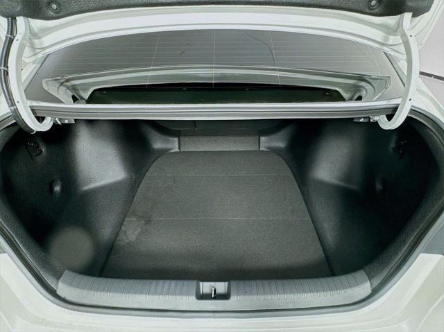Photo of 2025 Platinum White Pearl Honda Accord Hybrid