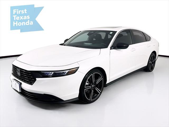 Photo of 2025 Platinum White Pearl Honda Accord Hybrid