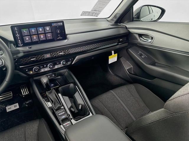 Photo of 2025 Platinum White Pearl Honda Accord Hybrid