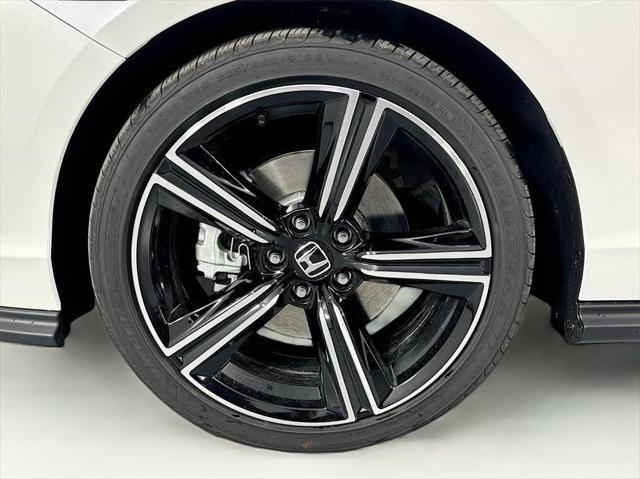 Photo of 2025 Platinum White Pearl Honda Accord Hybrid