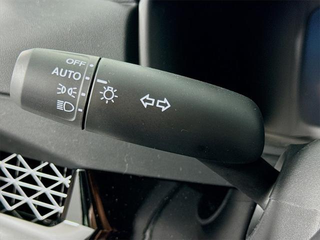 Photo of 2025 Solar Silver Metallic Honda Accord Hybrid