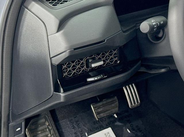 Photo of 2025 Solar Silver Metallic Honda Accord Hybrid