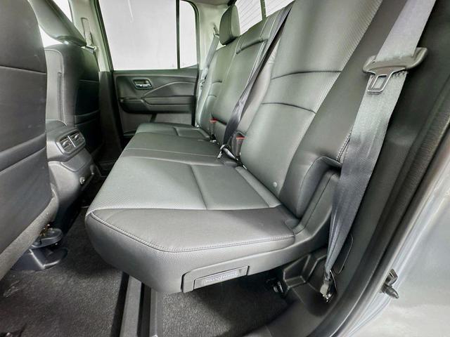 Photo of 2025 Solar Silver Metallic Honda Ridgeline