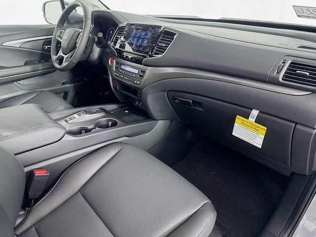 Photo of 2025 Solar Silver Metallic Honda Ridgeline