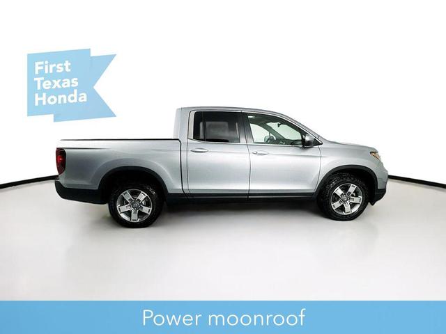 Photo of 2025 Solar Silver Metallic Honda Ridgeline