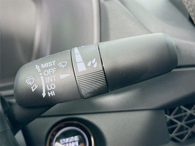 Photo of 2025 Platinum White Pearl Honda Accord