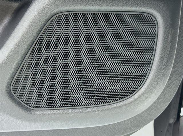 Photo of 2025 Lunar Silver Metallic Honda Pilot