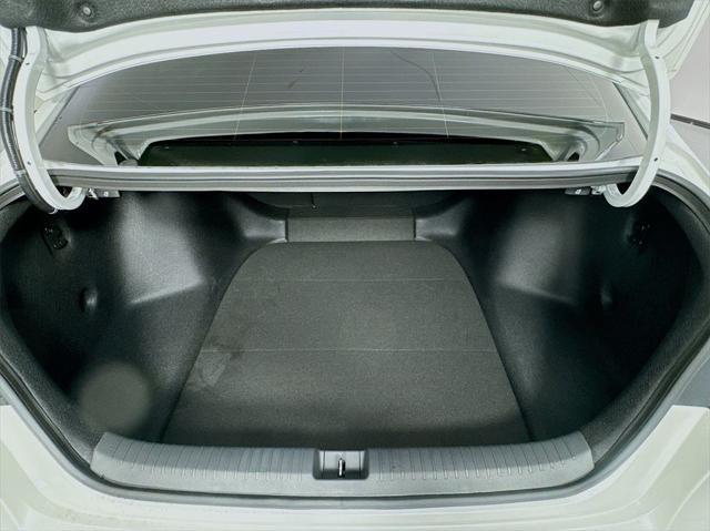 Photo of 2025 Platinum White Pearl Honda Accord Hybrid