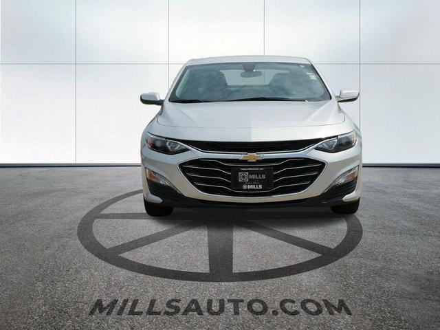 Photo of 2022 Silver Ice Metallic Chevrolet Malibu