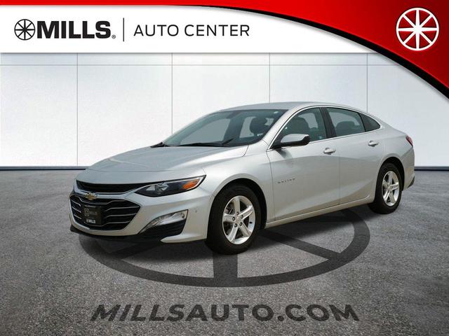 Photo of 2022 Silver Ice Metallic Chevrolet Malibu