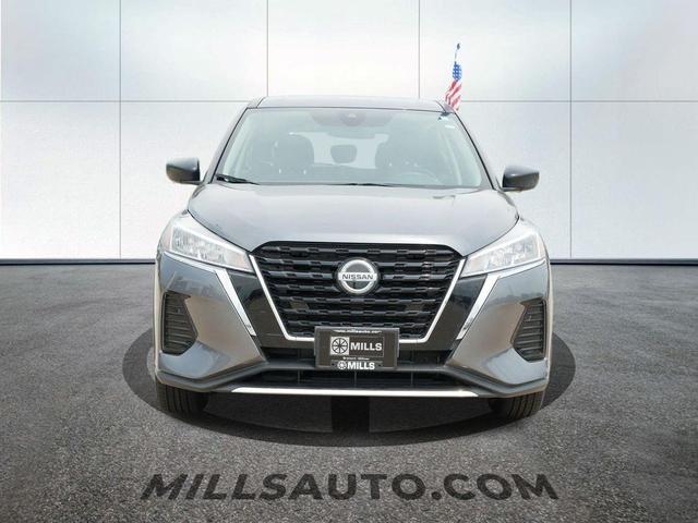 Photo of 2021 Gun Metallic Nissan Kicks