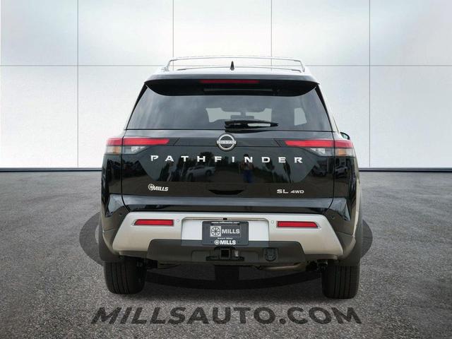 Photo of 2025 Super Black Nissan Pathfinder