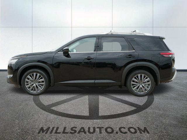 Photo of 2025 Super Black Nissan Pathfinder