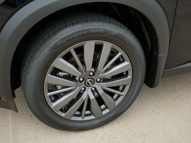 Photo of 2025 Super Black Nissan Pathfinder