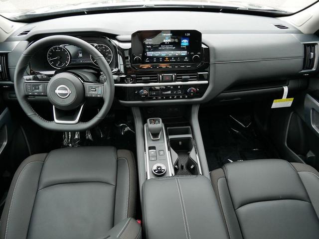 Photo of 2025 Super Black Nissan Pathfinder