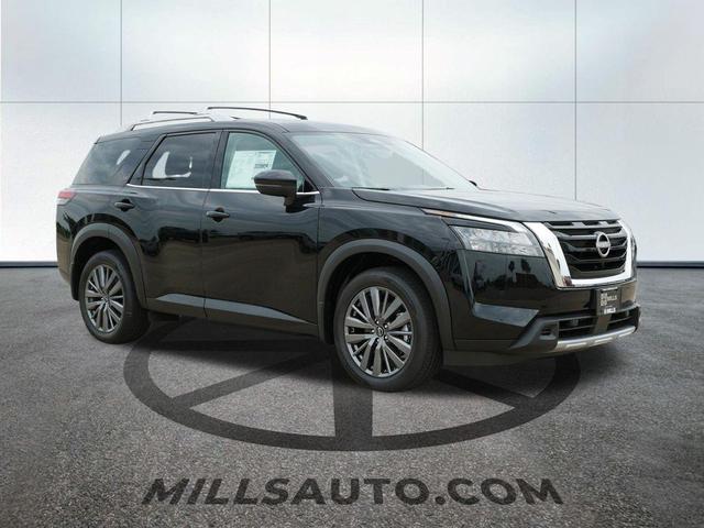 Photo of 2025 Super Black Nissan Pathfinder
