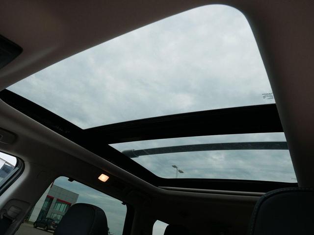 Photo of 2025 Super Black Nissan Pathfinder