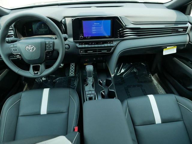 Photo of 2025 Und Toyota Camry
