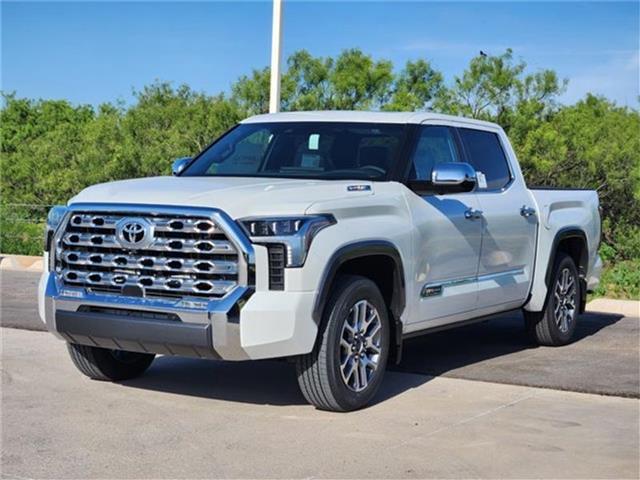Photo of 2025 WHITE Toyota Tundra Hybrid