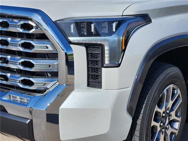 Photo of 2025 WHITE Toyota Tundra Hybrid