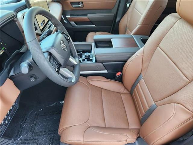Photo of 2025 WHITE Toyota Tundra Hybrid