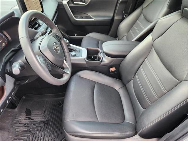 Photo of 2023 SILVER SKY META Toyota RAV4