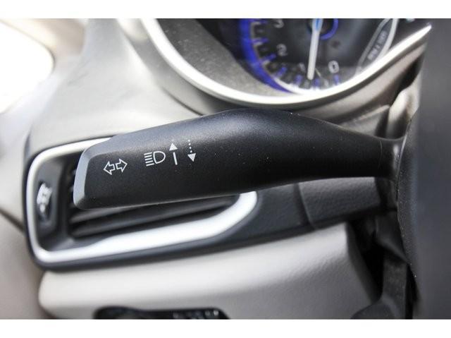 Photo of 2023 White Chrysler Pacifica