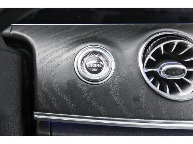 Photo of 2022 White Mercedes-Benz E-Class