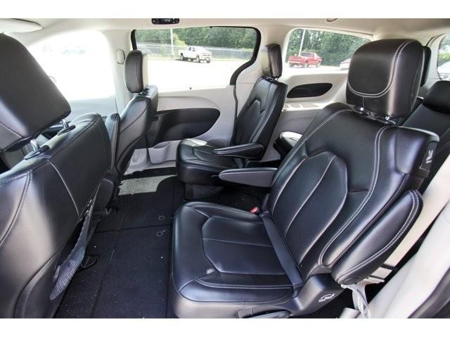 Photo of 2023 Black Chrysler Pacifica