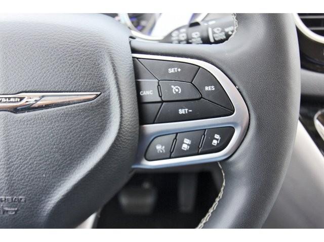 Photo of 2023 Black Chrysler Pacifica