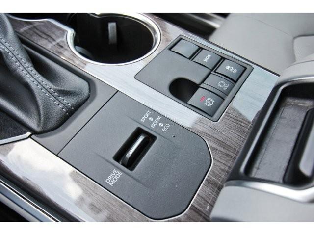 Photo of 2024 Green Toyota Highlander