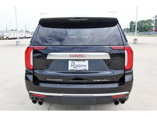Photo of 2022 Black GMC Yukon XL