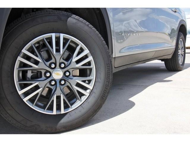 Photo of 2025 Gray Chevrolet Traverse