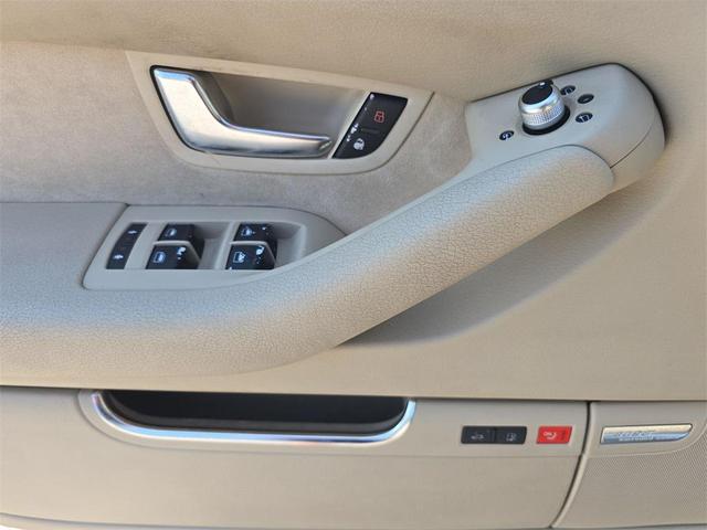 Photo of 2008 Night Blue Pearl Effect Audi A8