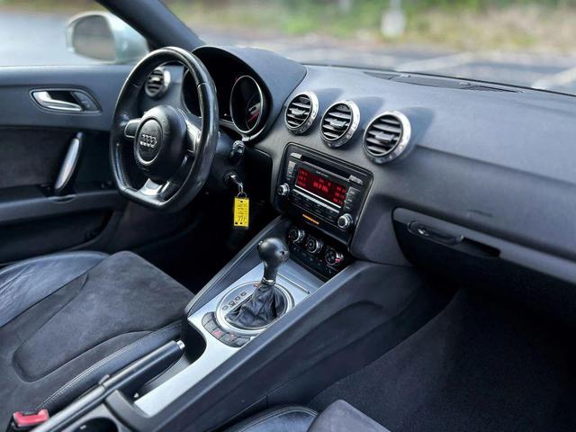 Photo of 2008 Gold Audi TT