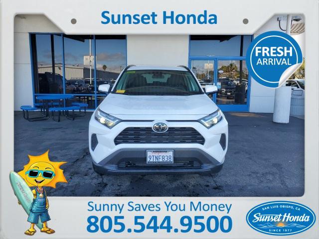 Photo of 2024 White Toyota RAV4