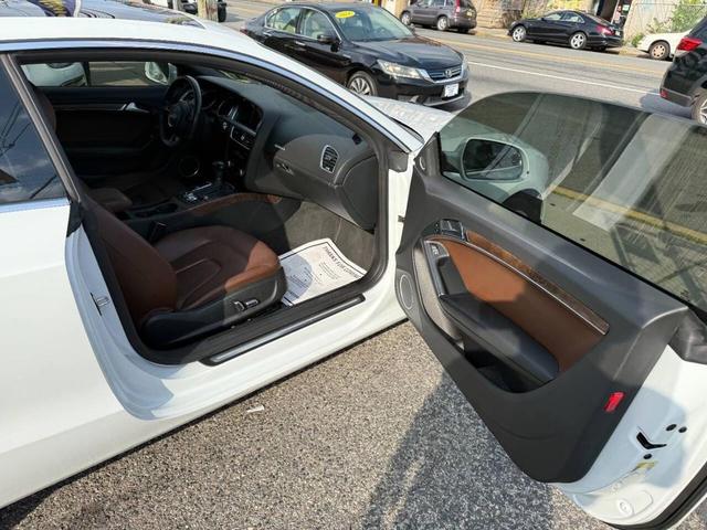 Photo of 2013 White Audi A5