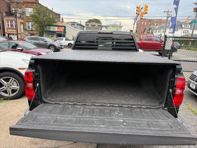 Photo of 2016 Black Chevrolet Silverado 1500