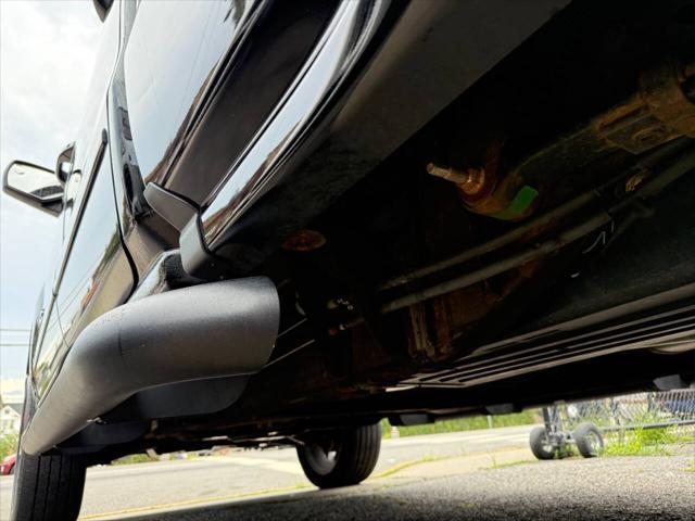 Photo of 2016 Black Chevrolet Silverado 1500
