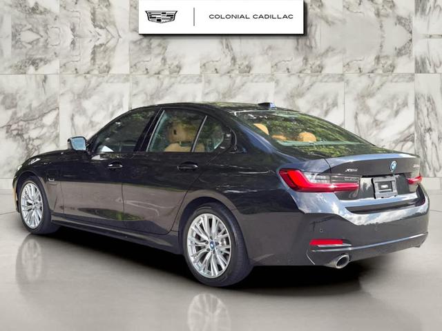 Photo of 2023 Black Sapphire Metallic BMW 330e