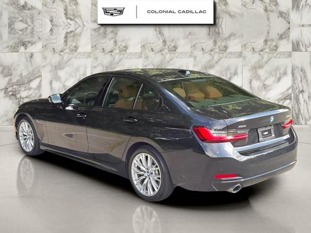 Photo of 2023 Black Sapphire Metallic BMW 330e