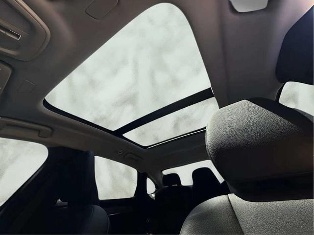 Photo of 2024 Onyx Black Metallic Volvo S90