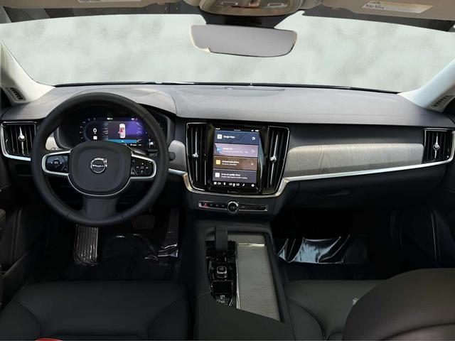 Photo of 2024 Onyx Black Metallic Volvo S90